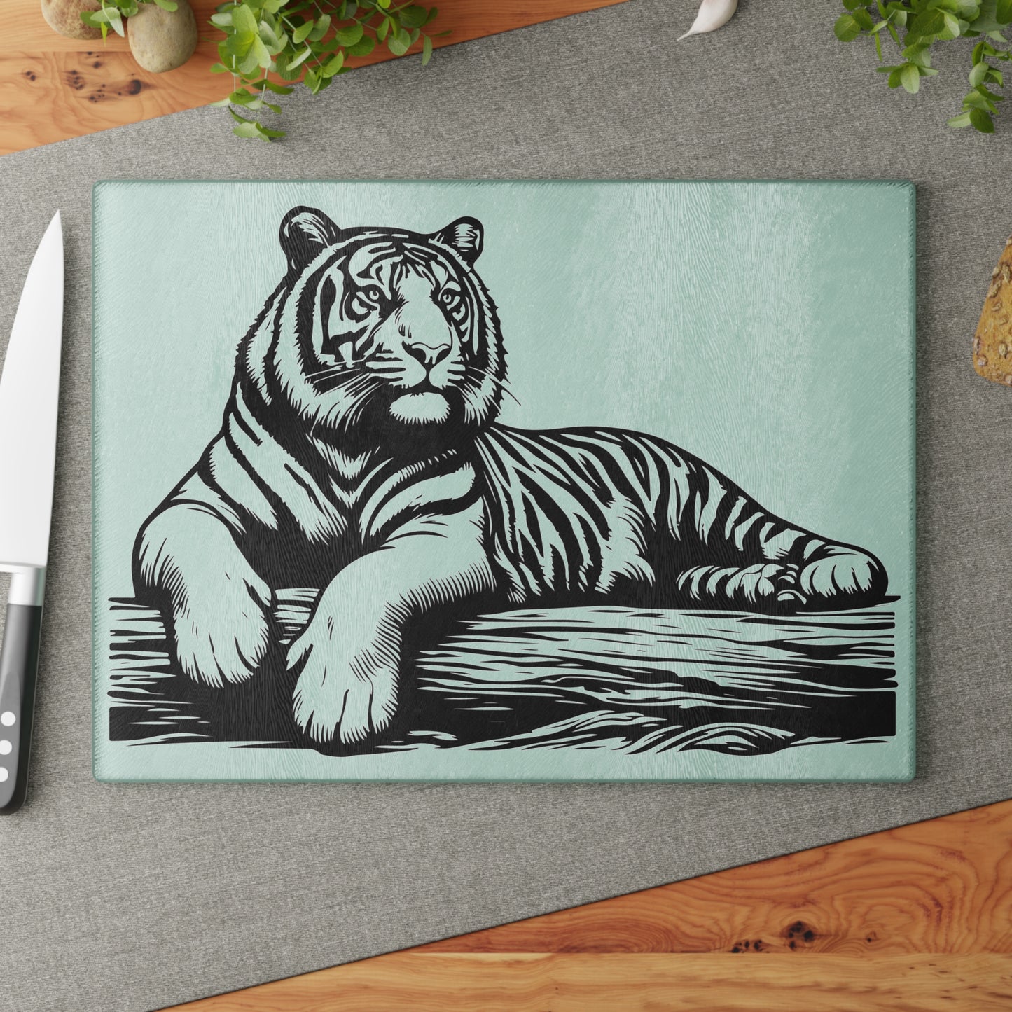 Elegant Tiger Glass Cutting Board | Perfect for Home Chefs & Wildlife Lovers