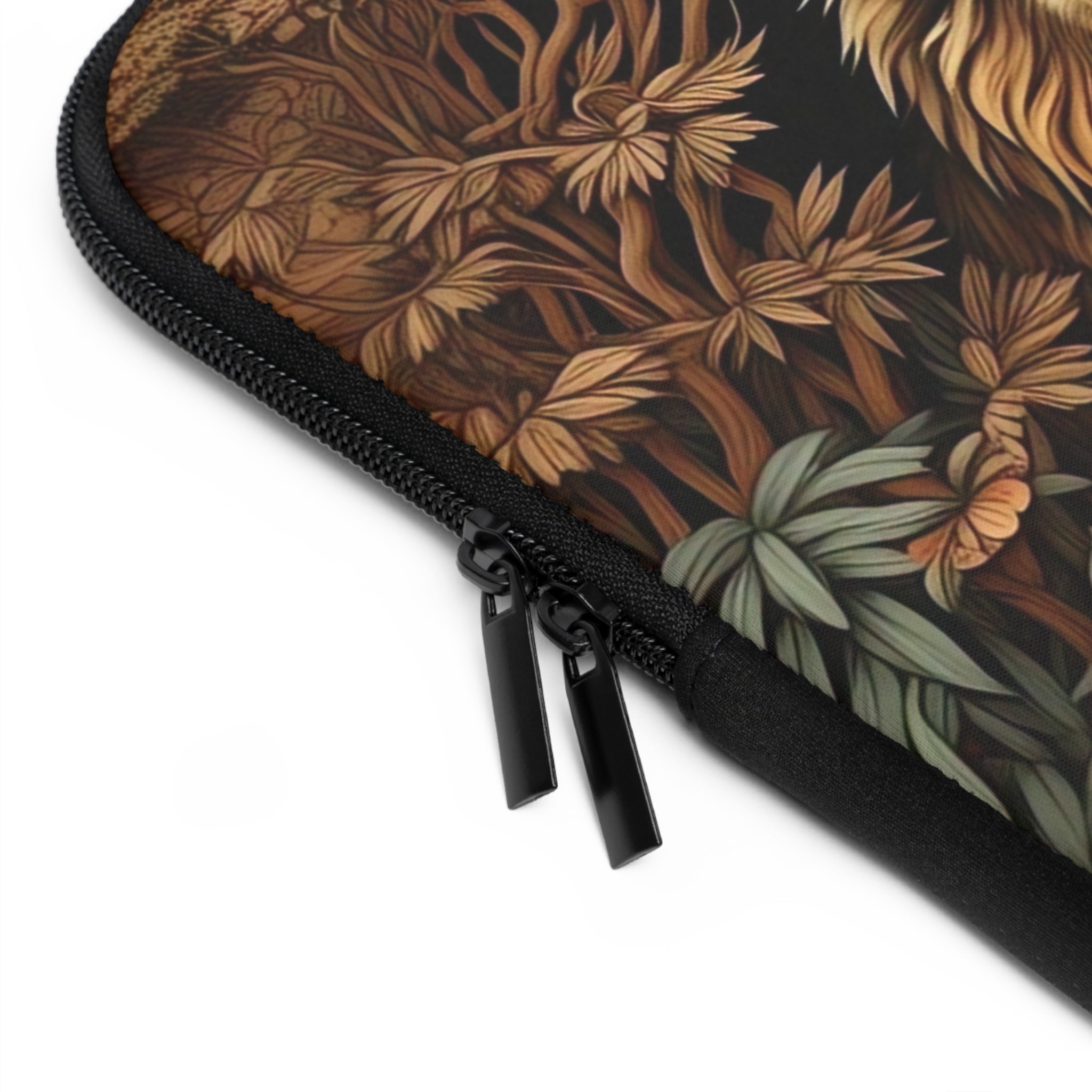 Majestic Lion Laptop Sleeve, Wildlife Art Case, Computer Sleeve for Animal Lovers, Nature Themed Gift, Eco-Friendly Tech Accessory